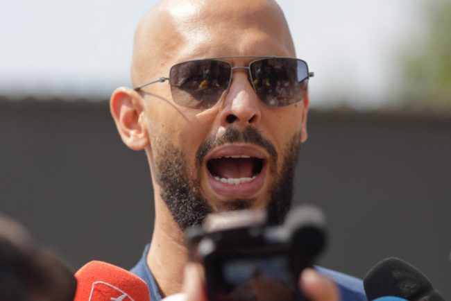 Andrew Tate scapa de arest sub control judiciar