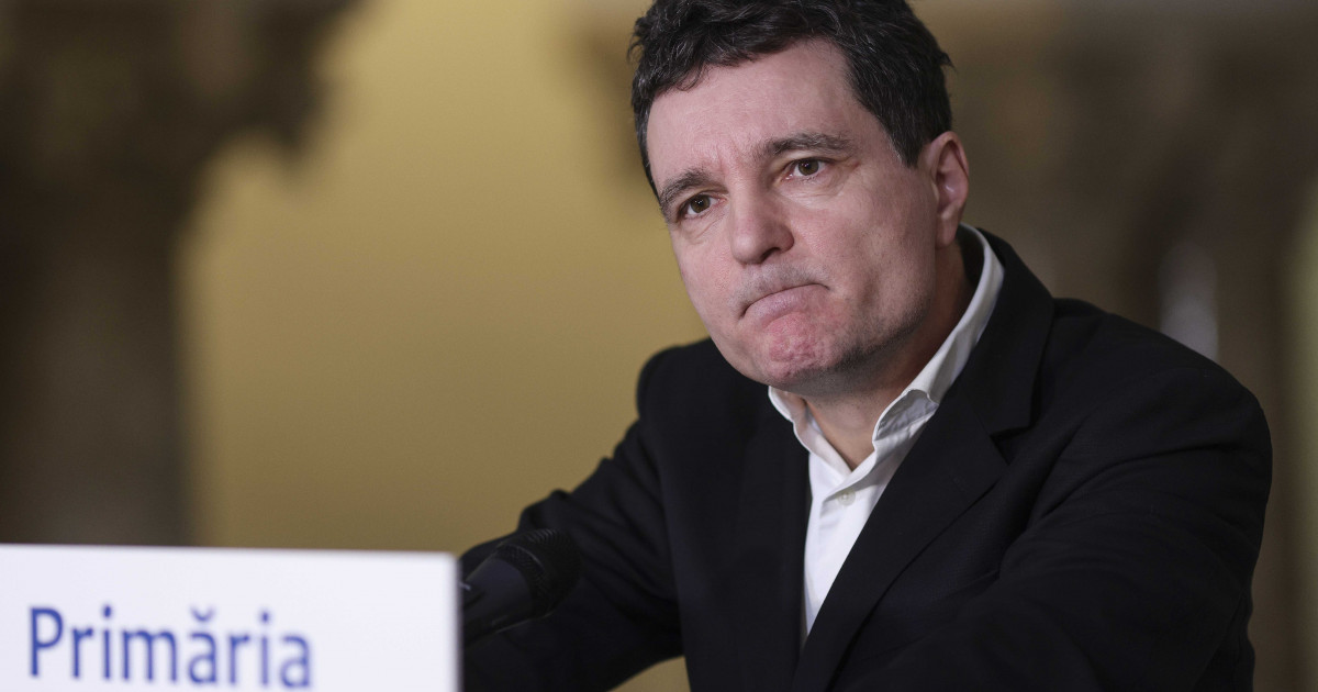 Nicusor Dan Este o rusine ce s a intamplat azi cu fratii Tate Viitorul presedinte trebuie sa puna ordine in tara