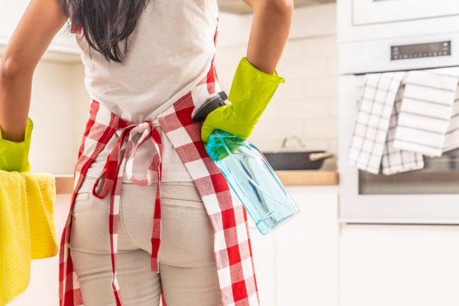 O femeie din Bucuresti jefuita de menajera Bijuterii si bani furati in valoare de 100000 euro