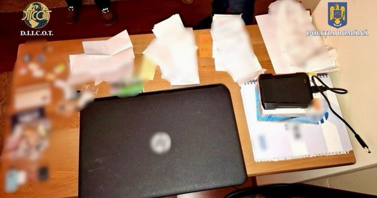 Perchezitii la romani acuzati de clonare de carduri
