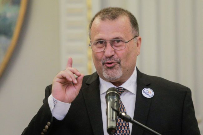 BEC a sesizat procurorii privind semnaturile candidatului John Ion Banu Muscel