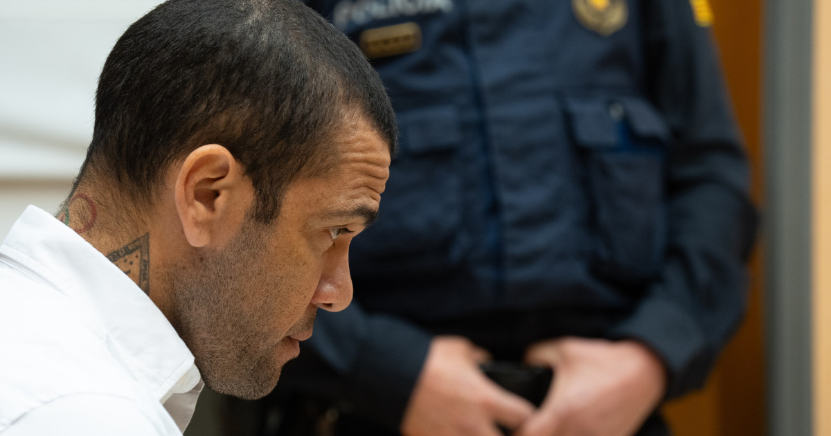 Justitia spaniola anuleaza condamnarea pentru viol a lui Dani Alves