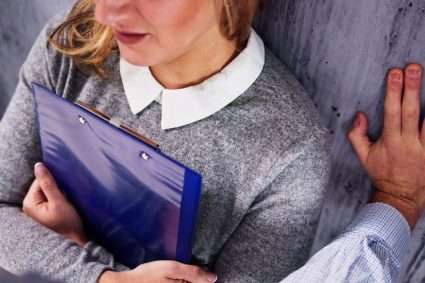 Un profesor de biologie din Cluj arestat pentru agresiune sexuala