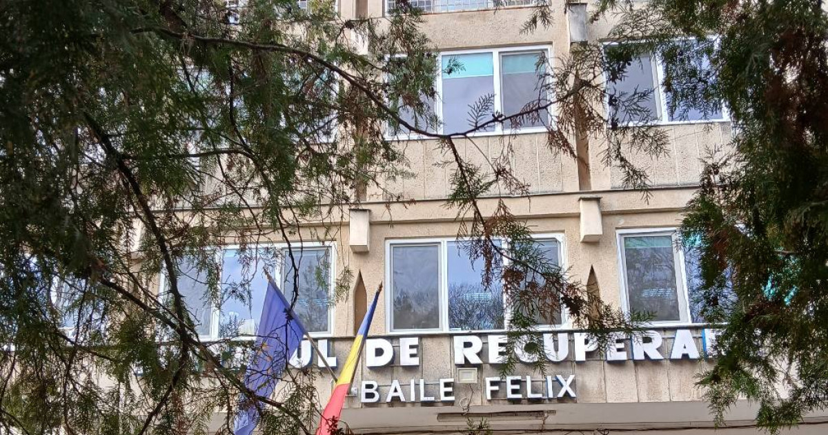Doi medici de la Spitalul Baile Felix sub control judiciar pentru mita