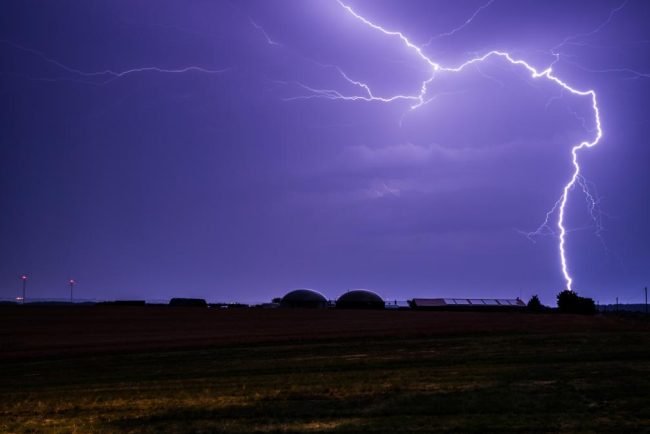 Motociclist lovit de fulger in Alba Ce s a intamplat