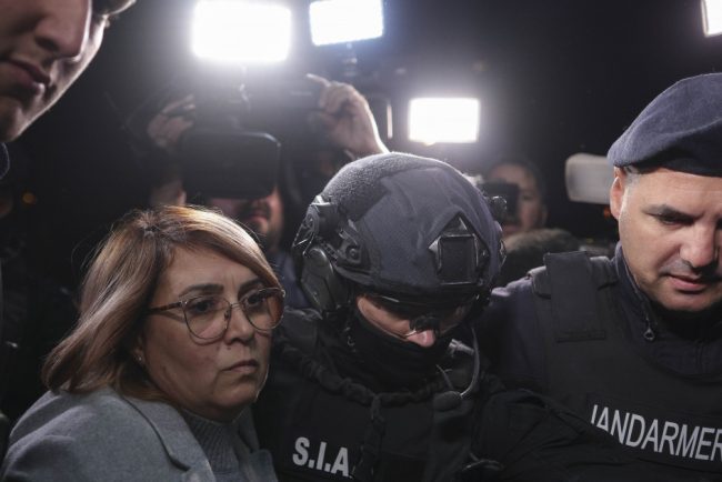 Procesul fiicei lui Ioan Crisan incepe astazi