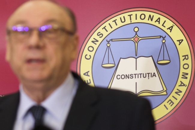 Averile judecatorilor Curtiei Constitutionale si veniturile lor