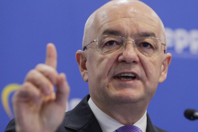 Solitia lui Emil Boc dupa CCR E simplu schimbi majoritatea