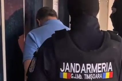 Seful ISCTR Timisoara si inspectori de trafic arestati