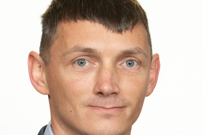 Senatorul condamnat pentru conducere cu permis suspendat