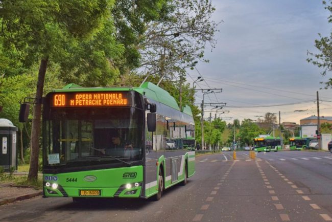 38 de autobuze tramvaie si troleibuze duminica in Bucuresti