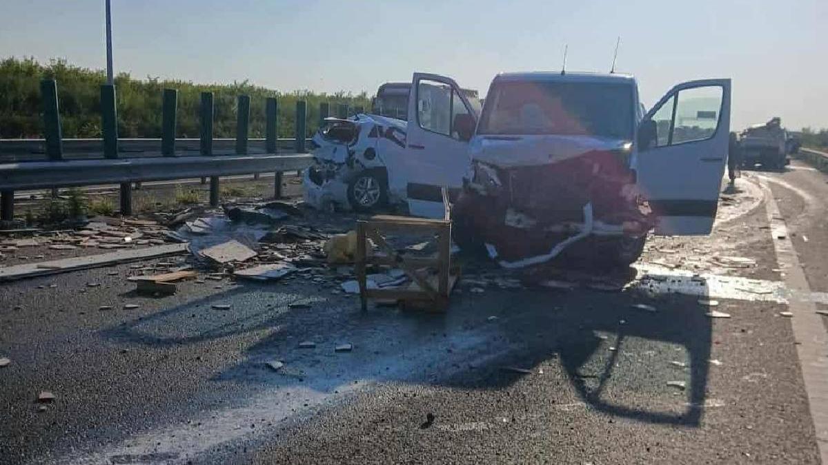 Accident pe A2 Calarasi cu sapte vehicule Doua ranite