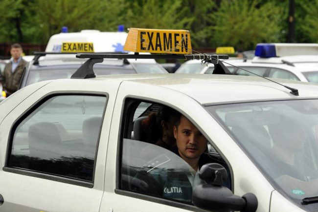 Barbat a suferit infarct la examenul de permis