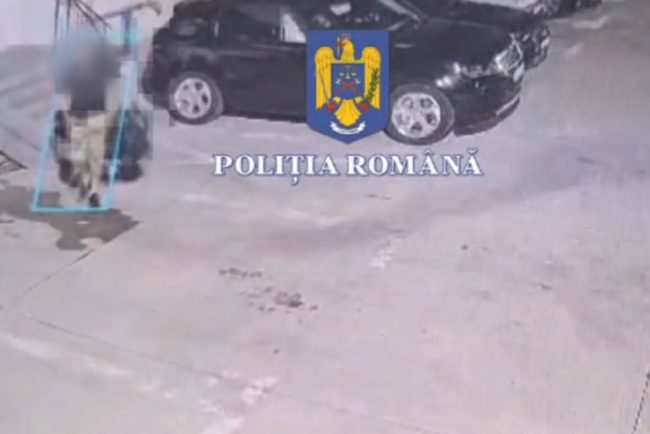 Femeie din Craiova jefuita de un barbat cunoscut online