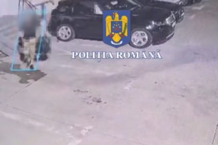 Femeie din Craiova jefuita de un barbat online
