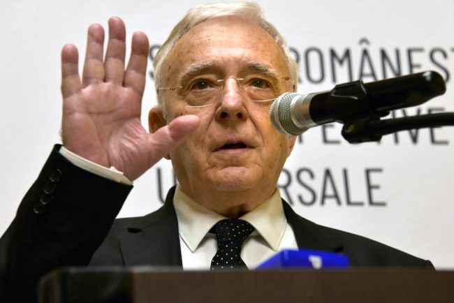 Isarescu avertizeaza ca deficitul va depasi 7