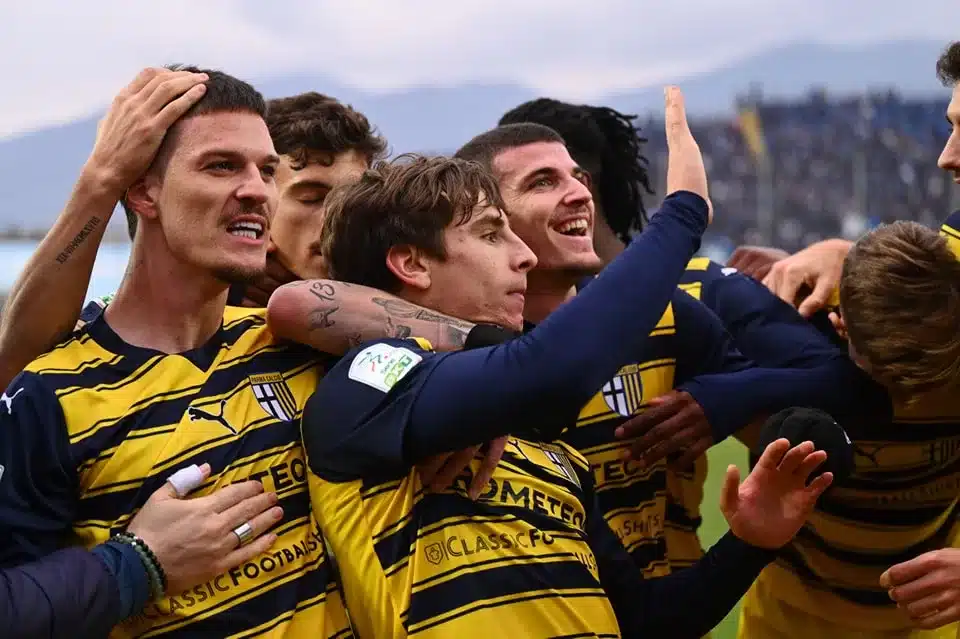 Parma investete n viitor Un tnr de la Farul ajunge n Italia