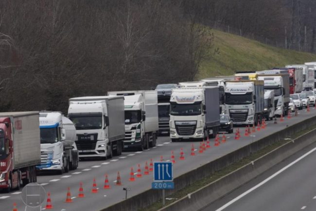 Restrictii pe sosele din cauza caniculei
