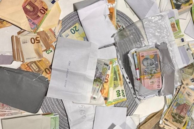 Managerul Spitalului Municipal Caransebes a fost retinut pentru mita