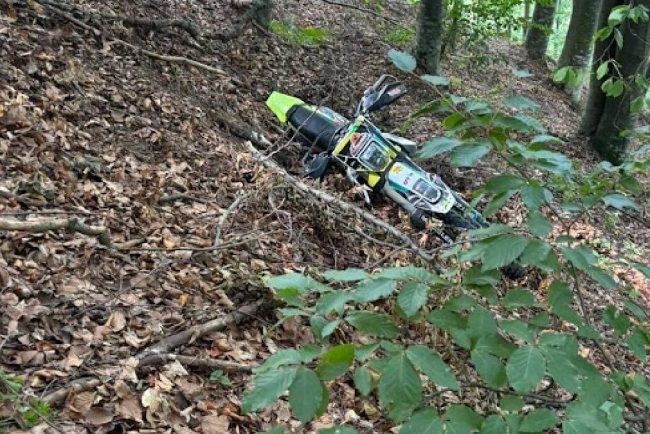 Motociclist ranit in padure salvat de SMURD