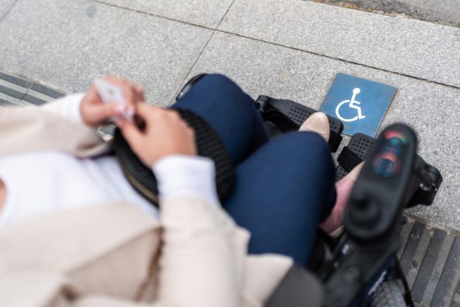 Se modifica criteriile pentru gradul de handicap