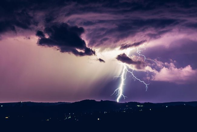 Sefa ANM anunta canicula si ploi torentiale pana in septembrie