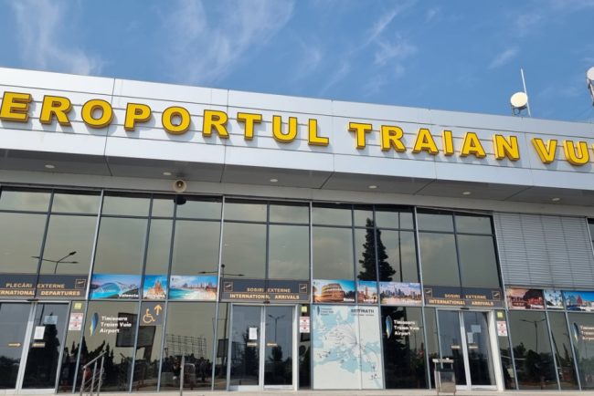 Un fost director al Aeroportului Timisoara trimis in judecata
