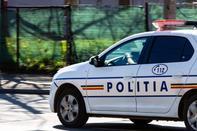 Barbatul din Dolj care a furat o masina de policie arestat