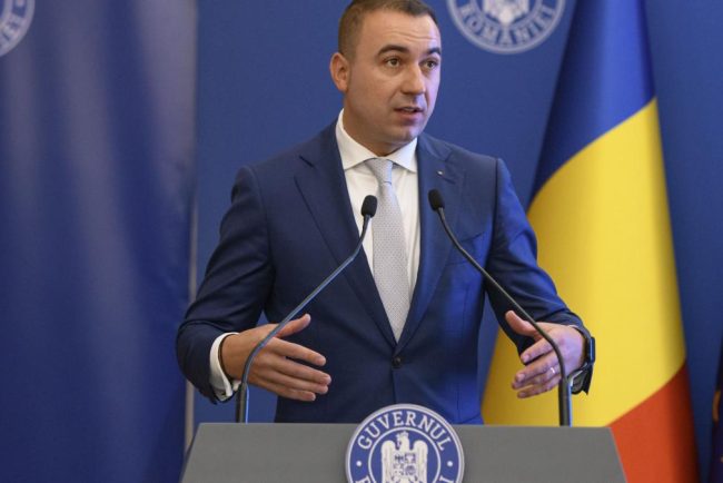Ministrul Bogdan Ivan Folositi comparatorul Este gratuit