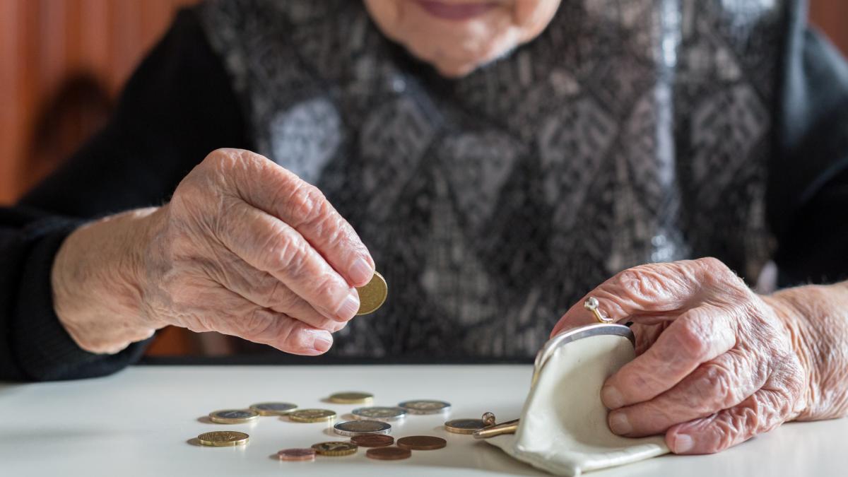 Ministrul Muncii anunta ajutoarele de 400 lei pensionarilor