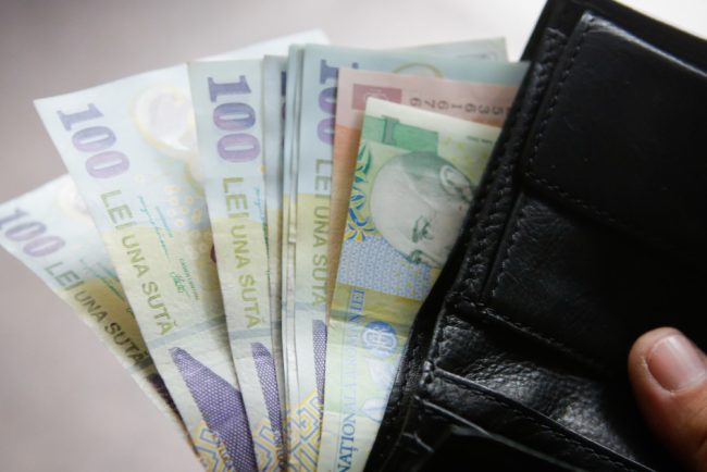Contabilul care a furat 1 2 milioane lei liber