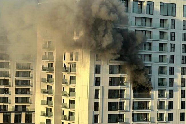 Incendiu intr un bloc din Bucuresti 6 spitalizate