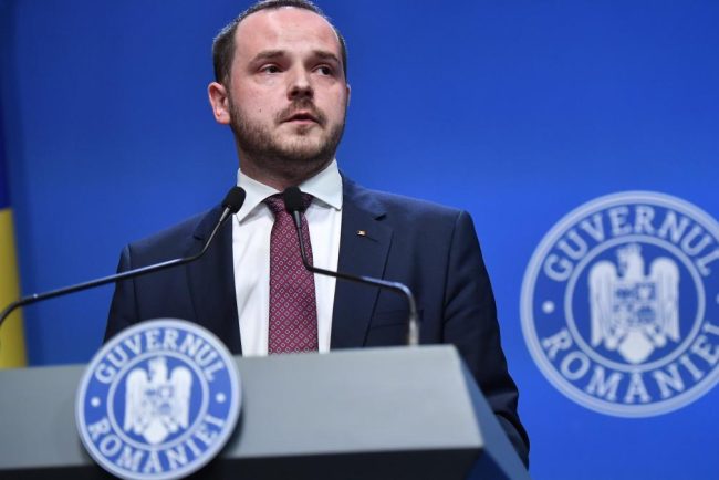 Ministrul Sanatatii Miliardele pentru vaccinuri puteau construi spitale