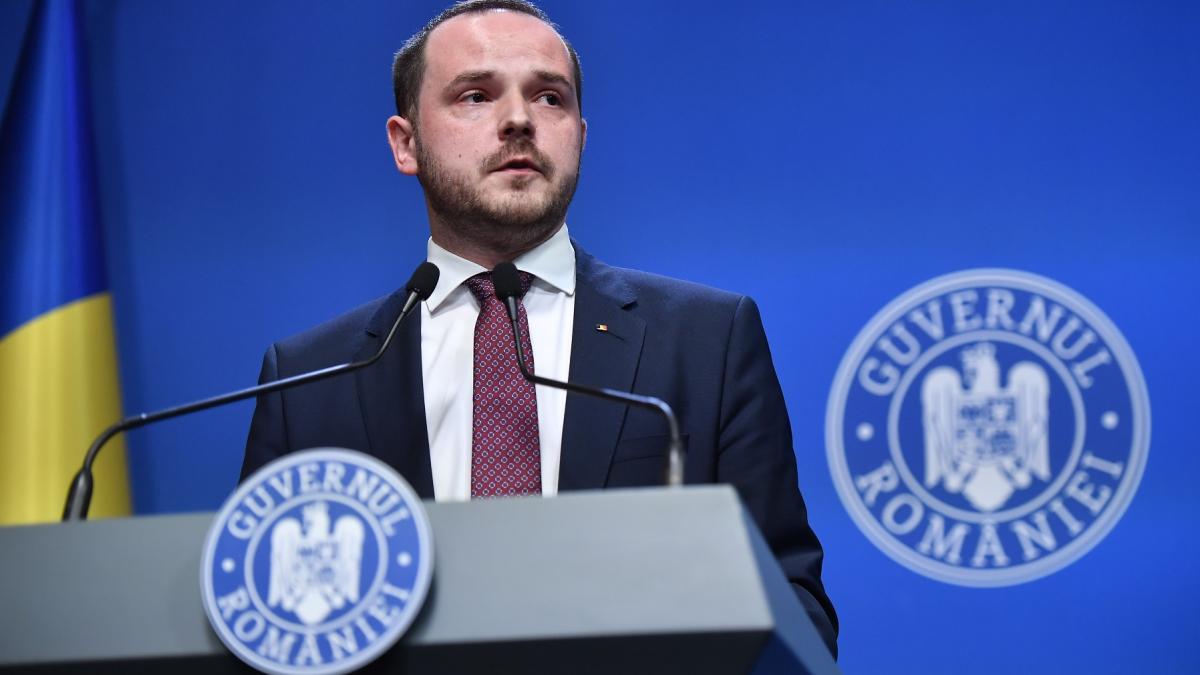 Ministrul Sanatatii Miliardele pentru vaccinuri puteau construi spitale