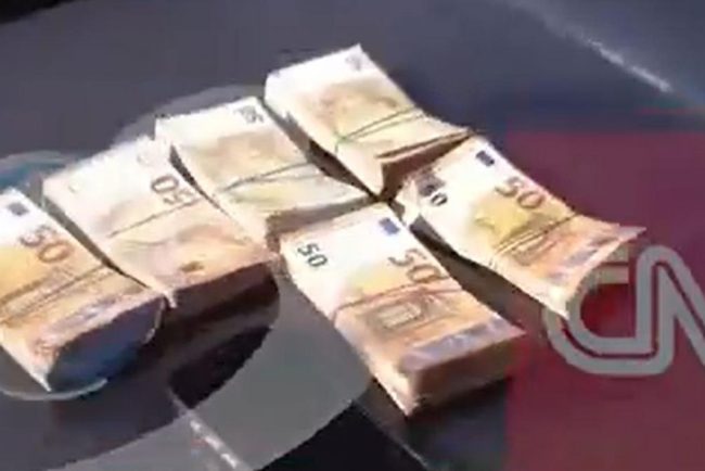 Teancuri de bani pentru manipularea concursurilor de angajare