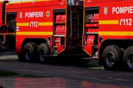 Ambulanta rastornata si in flacari pe A1