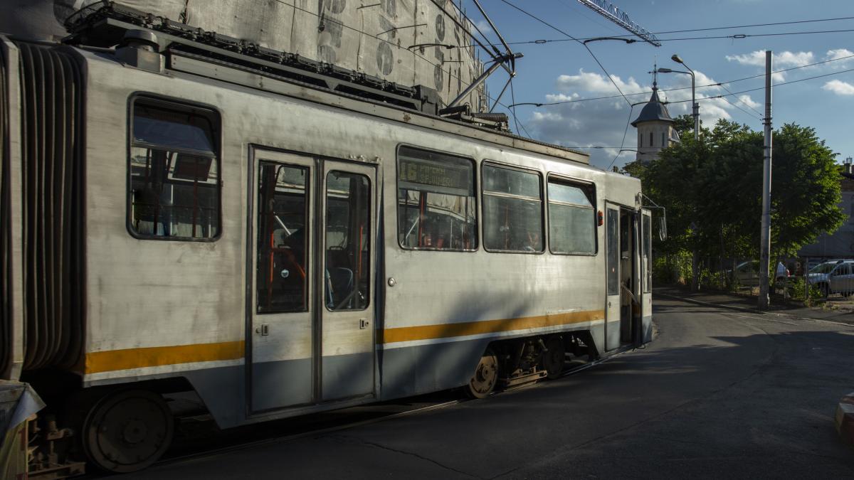 Doua tramvaie s au ciocnit in Bucuresti copil ranit