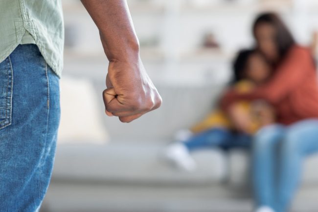 Val de violente domestice in Teleorman Trei barbati retinuti