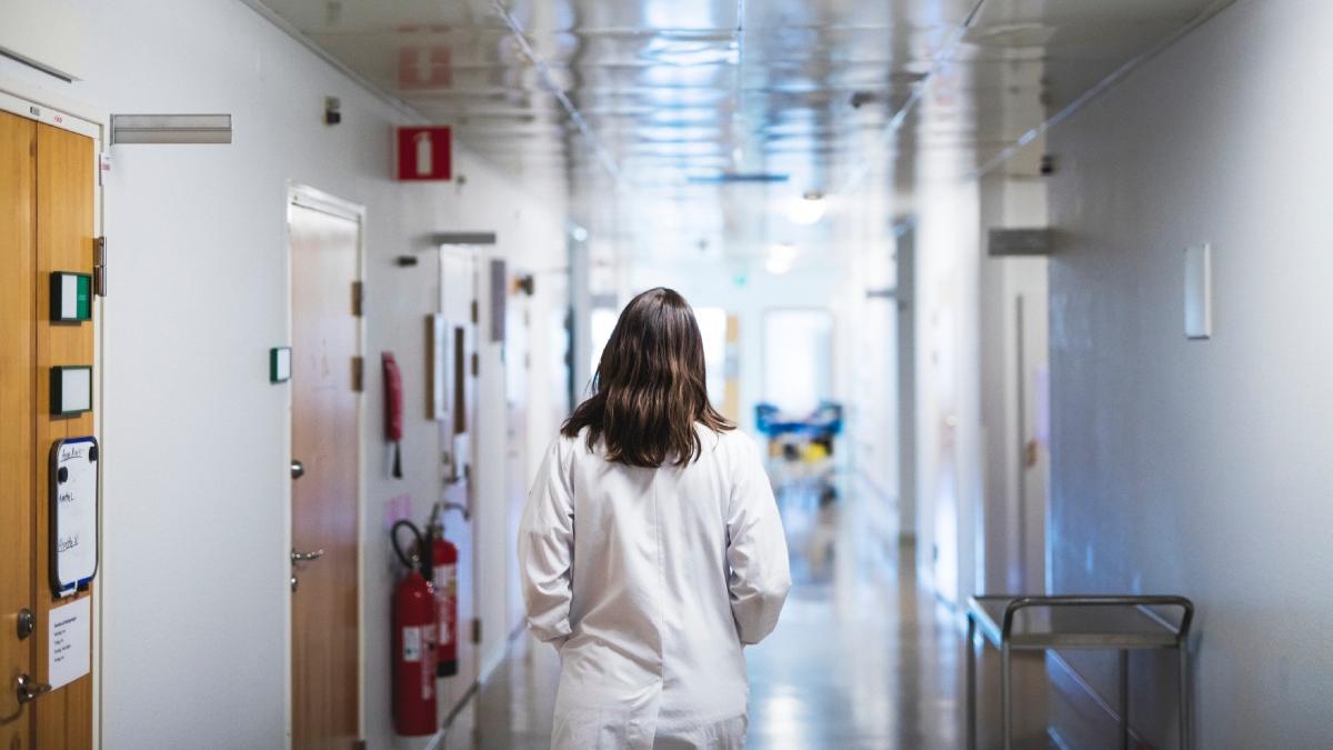 Ministerul Educatiei a demarat selextia cadrelor didactice pentru programul Scoala din spital Inscrierile se