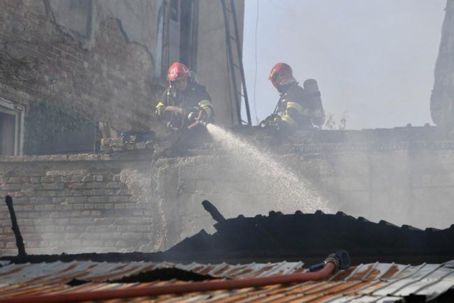 Un fost primar din Braila a murit carbonizat intr un incendiu care a izbucnit in locuinta sa