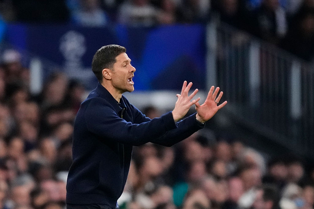 Xabi Alonso marea miza a Europei Trei cluburi il doresc