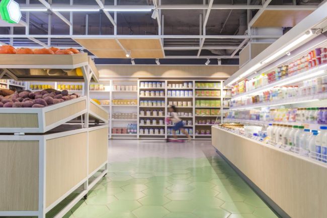 Amenzi de 190000 de lei pentru supermarketuri in Dambovita inspectorii au gasit igiena precara si alimente