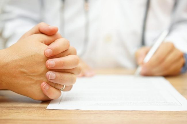 Avocatul Poporului contesta la CCR neplata primei zile de concediu medical Se face o deturnare de scop a