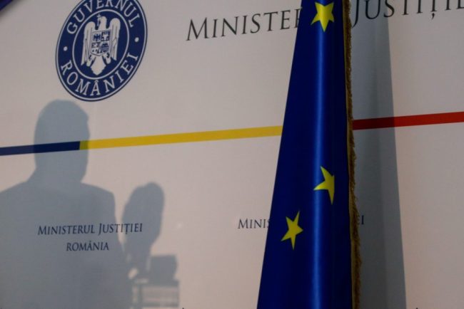 Ministerul Justitiei a publicat listele procurorilor care indeplinesc conditiile pentru conducerea Parchetului General DNA si DIICOT