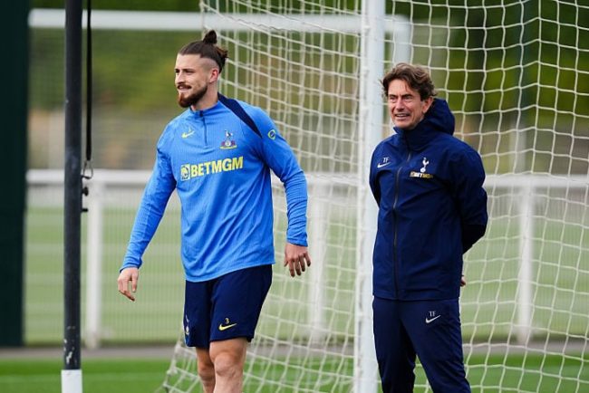 haos total la tottenham asistentul lui frank concediat dupa doar 32 de zile