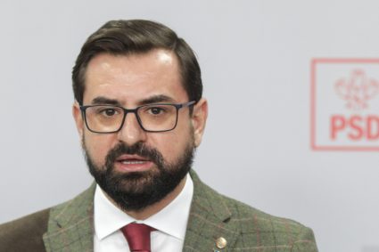 Adrian Chesnoiu a primit o condamnare de patru ani de inchisoare in cazul angajarilor frauduloase de la