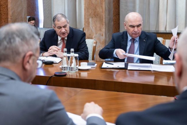 Bugetul pentru 2026 a fost publicat Pensii si salarii inghetate Riscurile identificate de Guvern