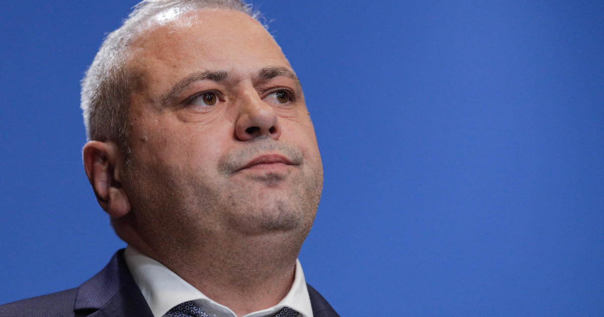 Ce a declarat ministrul Agriculturii cand a fost intrebat daca il va demite pe Adrian Chesnoiu de la AFIR in urma condamnarii