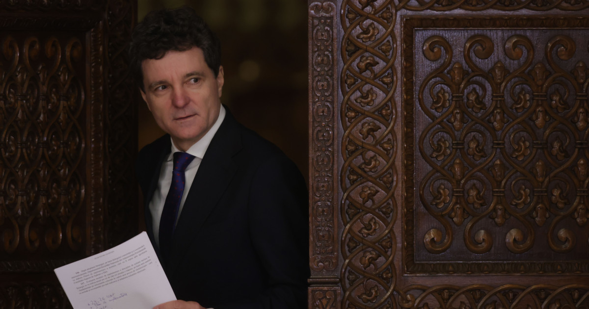 Protest in fata Palatului Cotroceni Organizatii civice solicita lui Nicusor Dan sa refuze numirile pentru