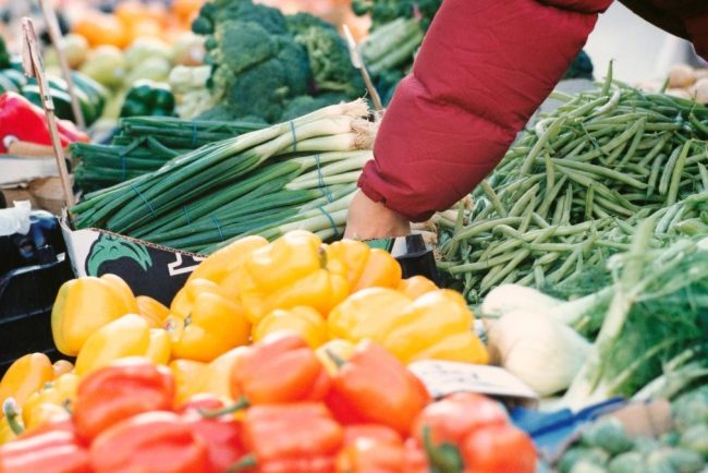 Alerte alimentara legumele din piete contin pesticide ce exced limita legala ce trebuie sa stim